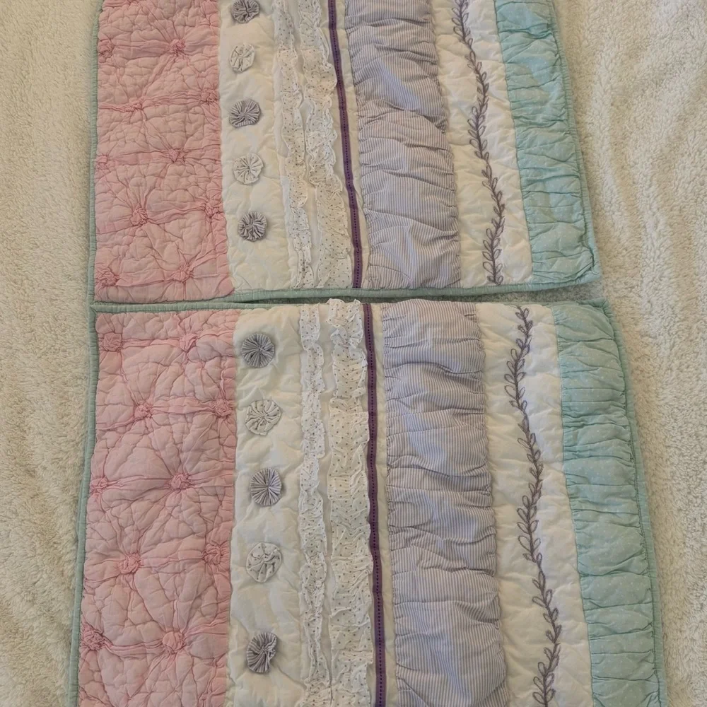 Pottery Barn Kids Bailey Ruffle Quilted Standard Pillow Shams Set of 2 EUC